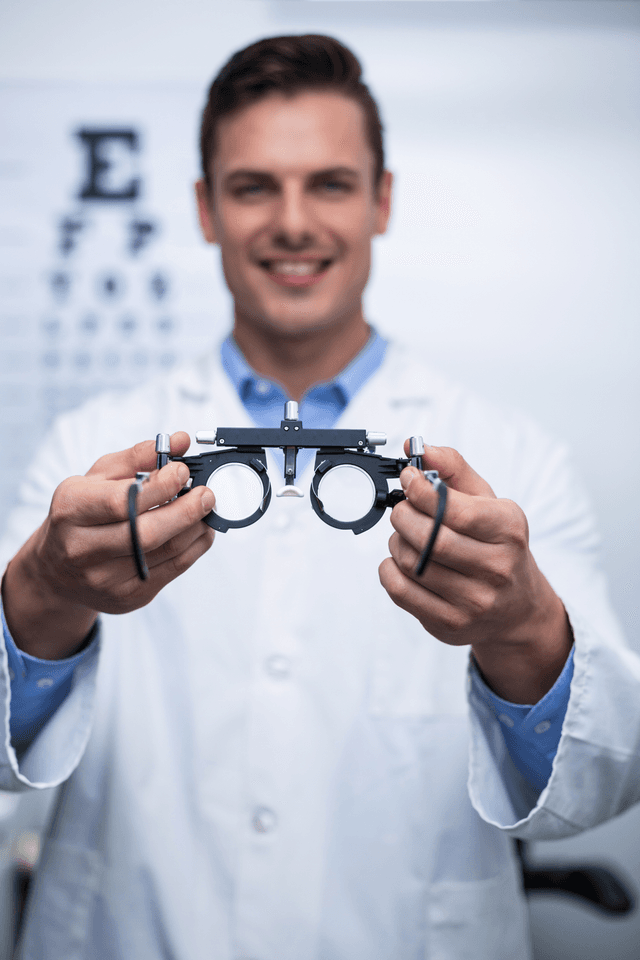 Optometrist holding equipment